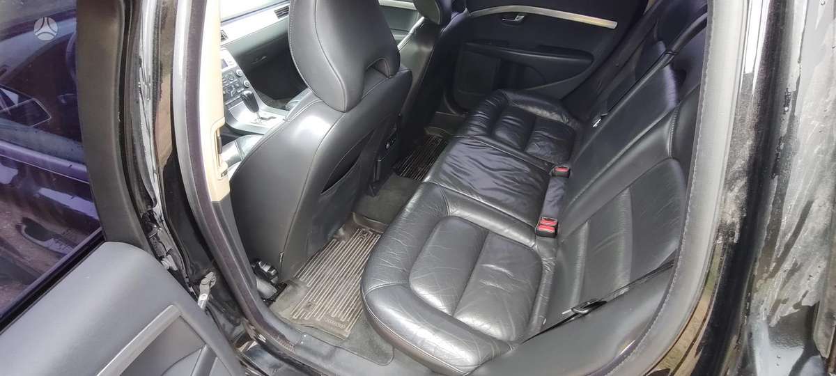 Volvo V70 2008 — photo 11