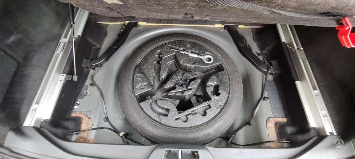 Volvo V70 2008 — photo 13