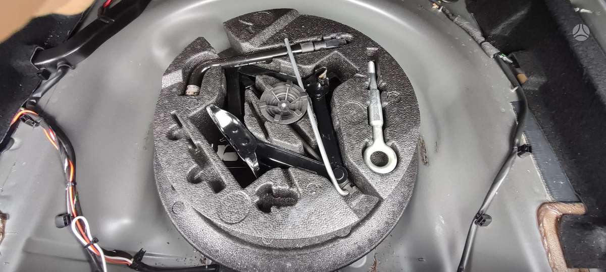 Volvo V70 2008 — photo 15