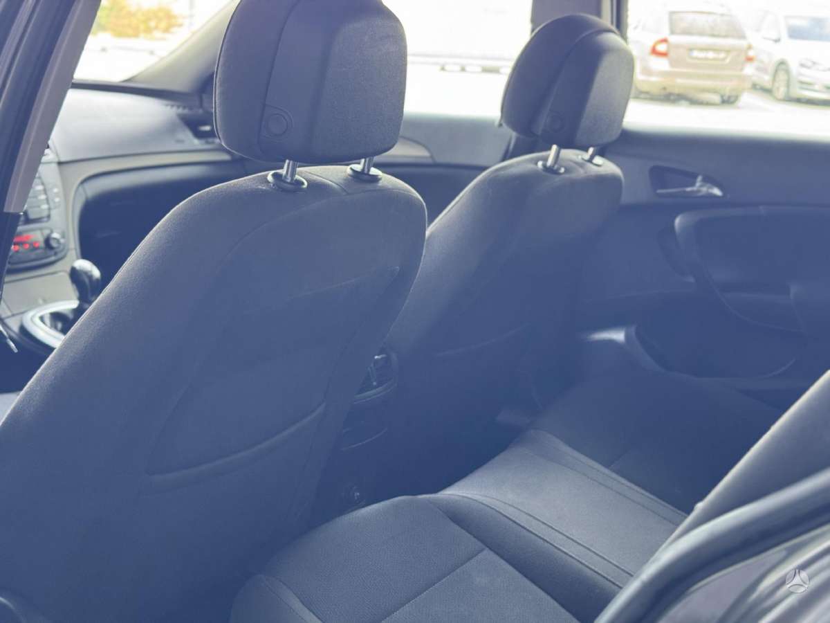 Opel Insignia 2012 — photo 10