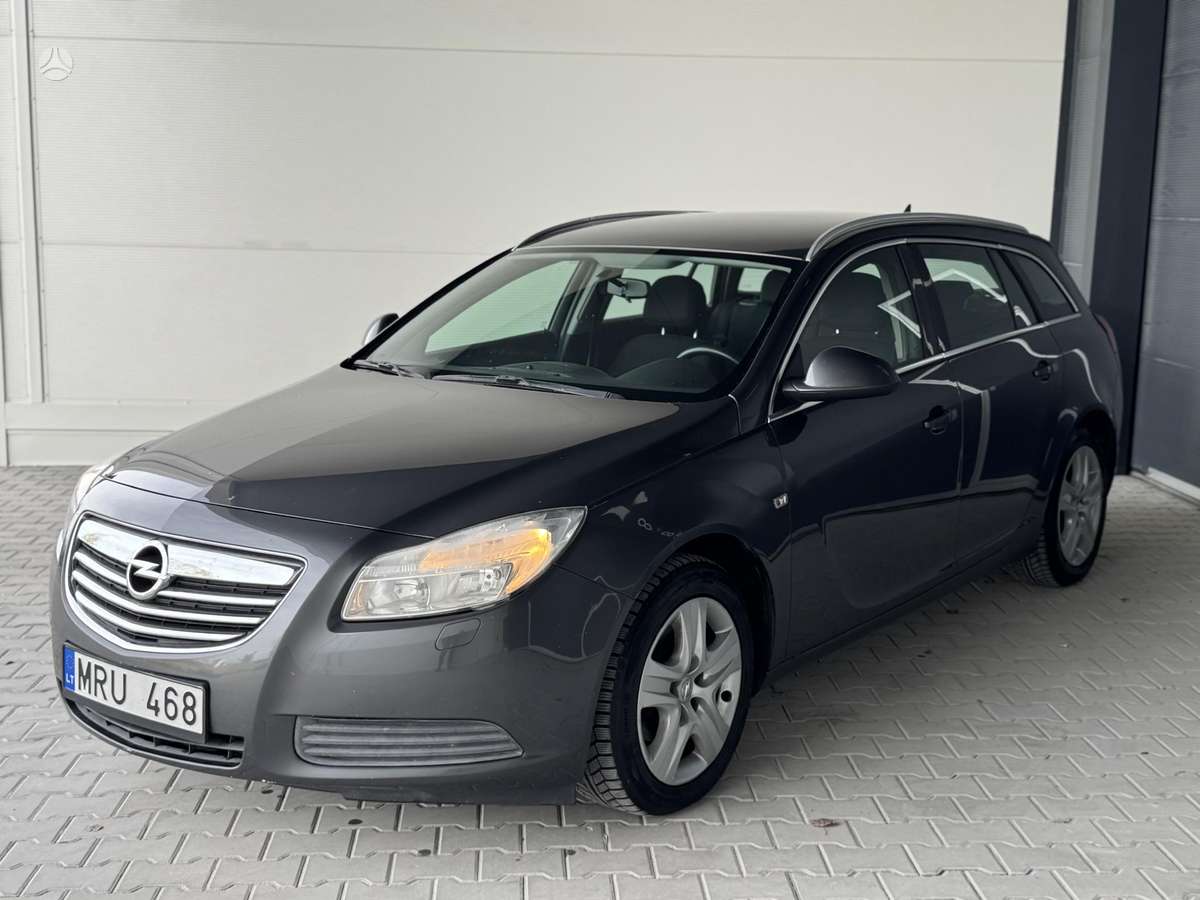 Opel Insignia 2012 — interior
