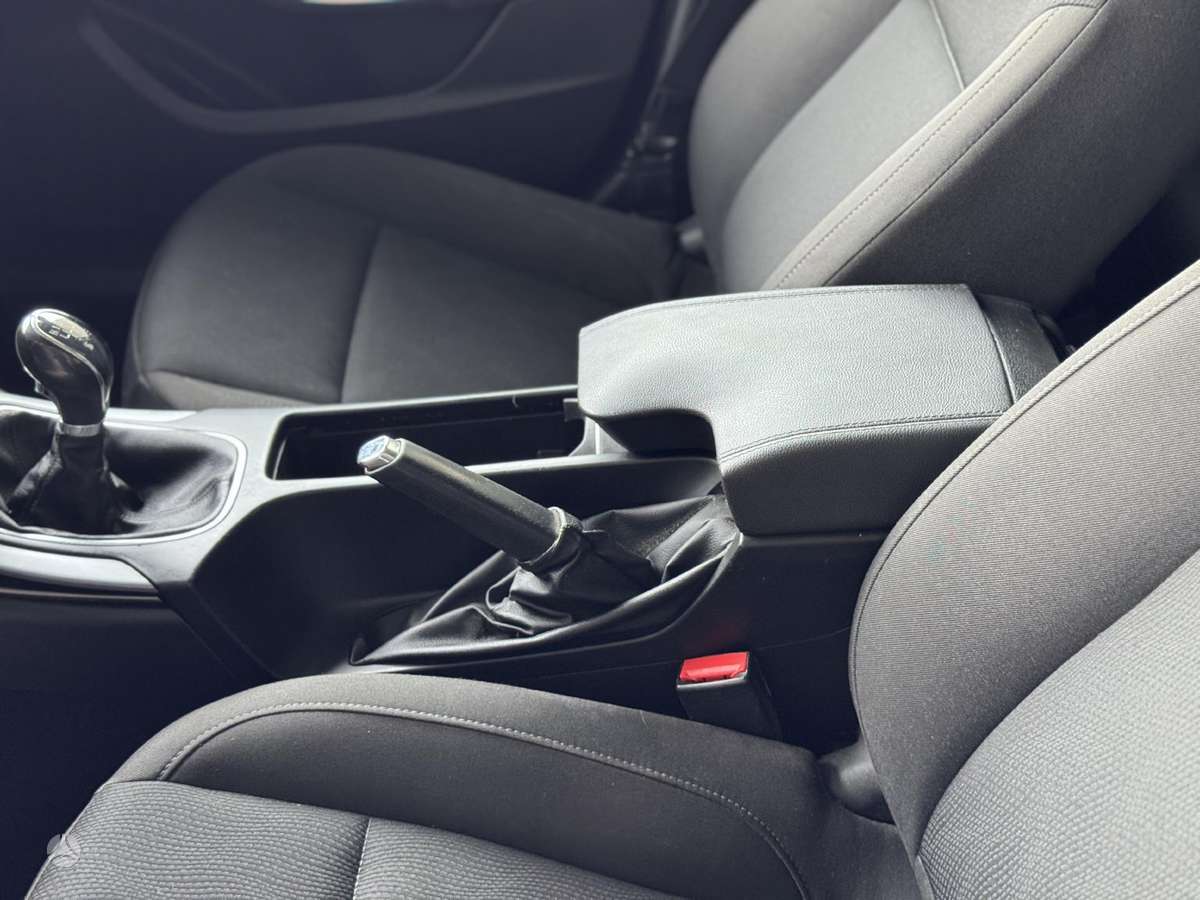 Opel Insignia 2012 — photo 8