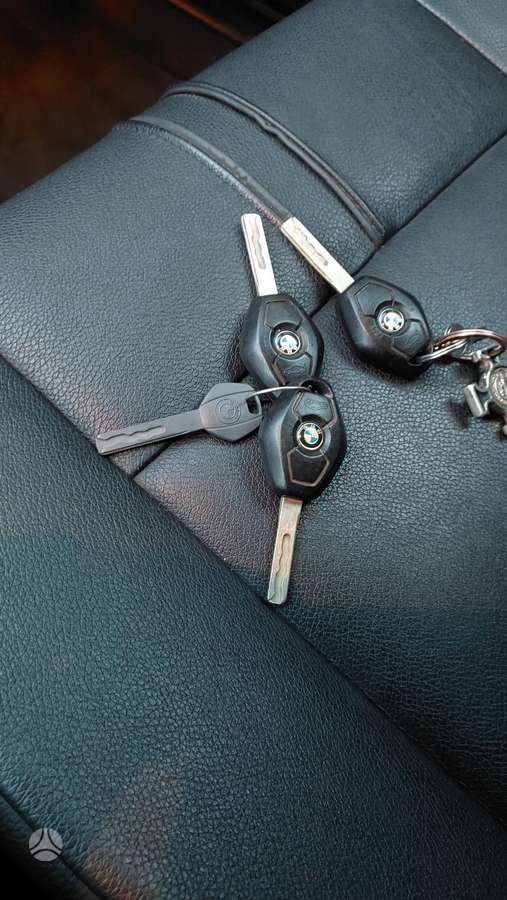 BMW X3 2009 — photo 8