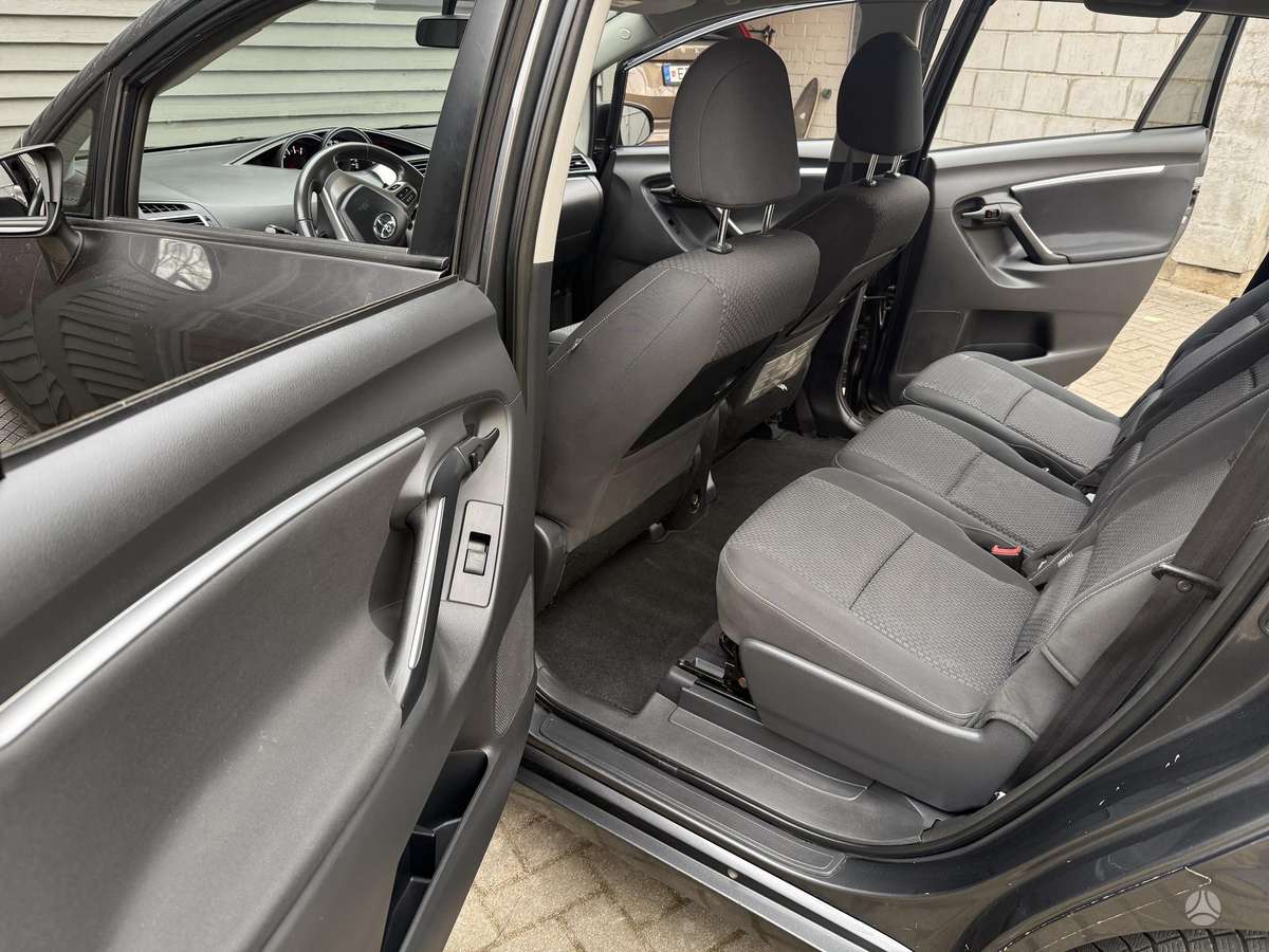 Toyota Verso 2014 — photo 9