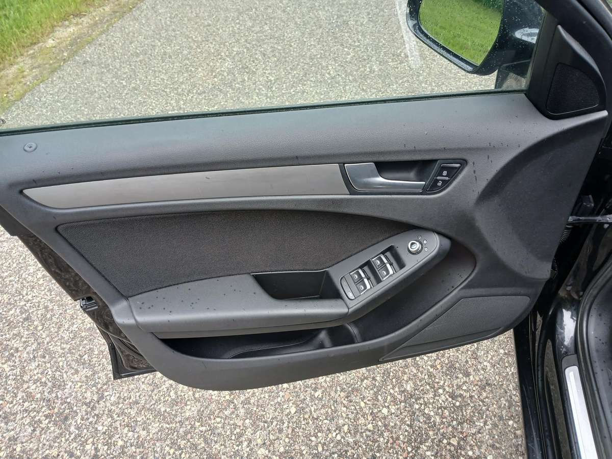 Audi A4 2013 — photo 11