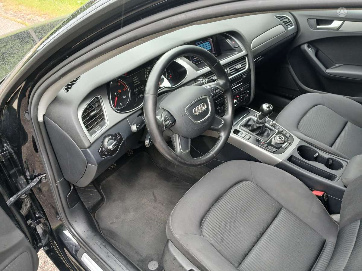 Audi A4 2013 — photo 13