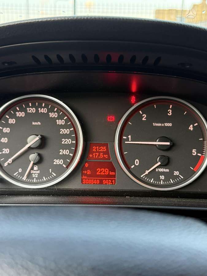 BMW 520 2009 — photo 6