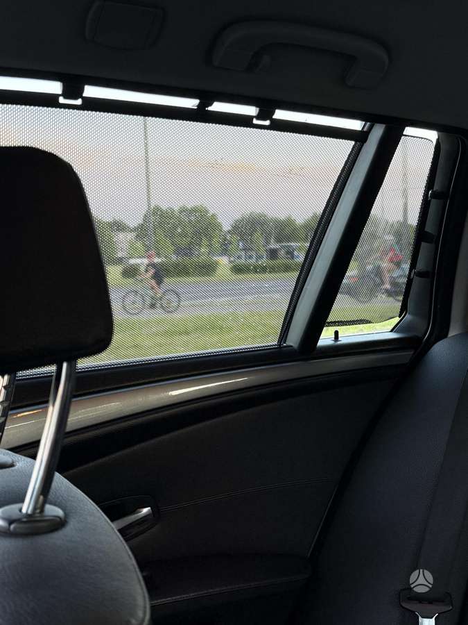 BMW 520 2009 — photo 8