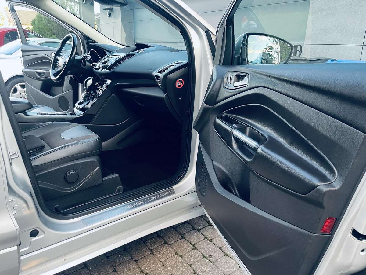 Ford Kuga 2014 — photo 10