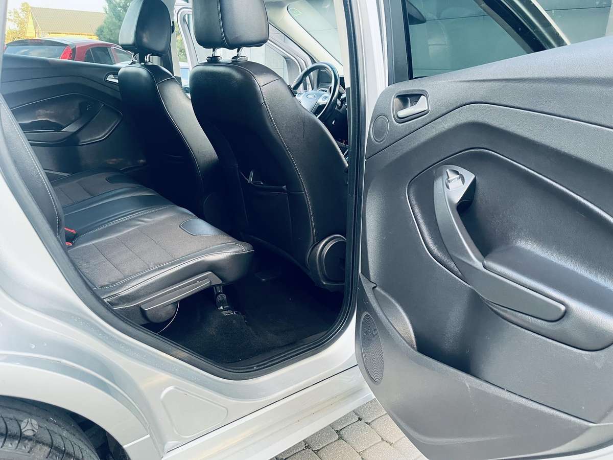 Ford Kuga 2014 — photo 12