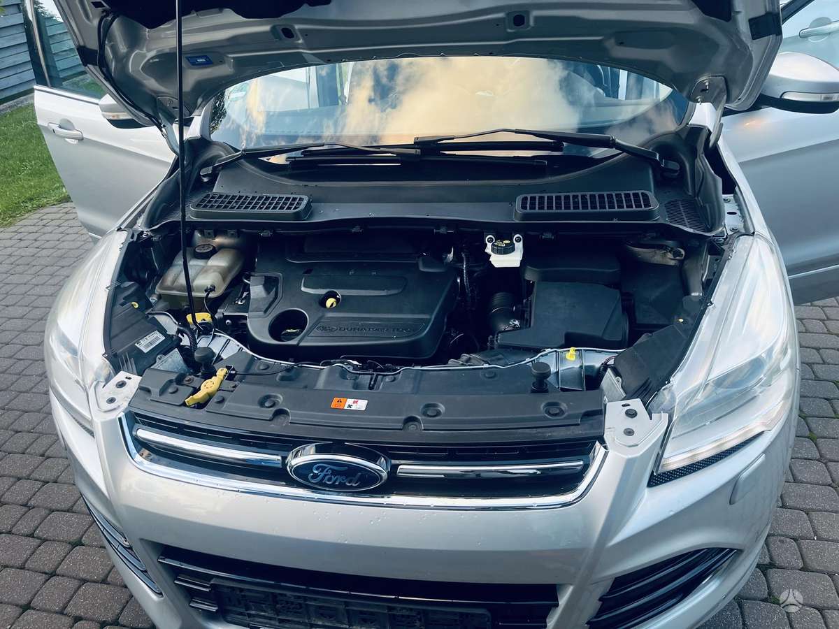 Ford Kuga 2014 — photo 13