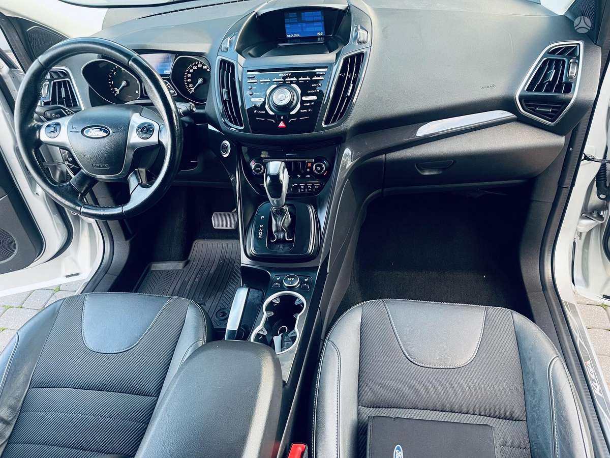 Ford Kuga 2014 — photo 8