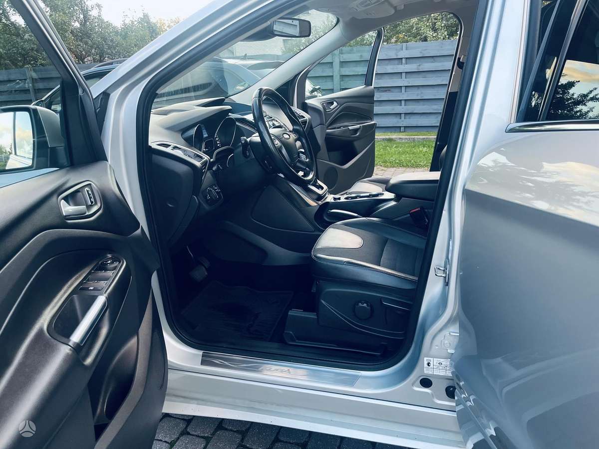 Ford Kuga 2014 — photo 9