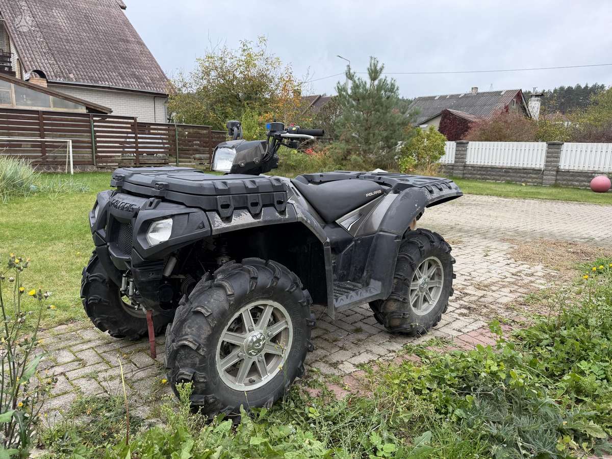 Polaris Sportsman 2014 — rear view