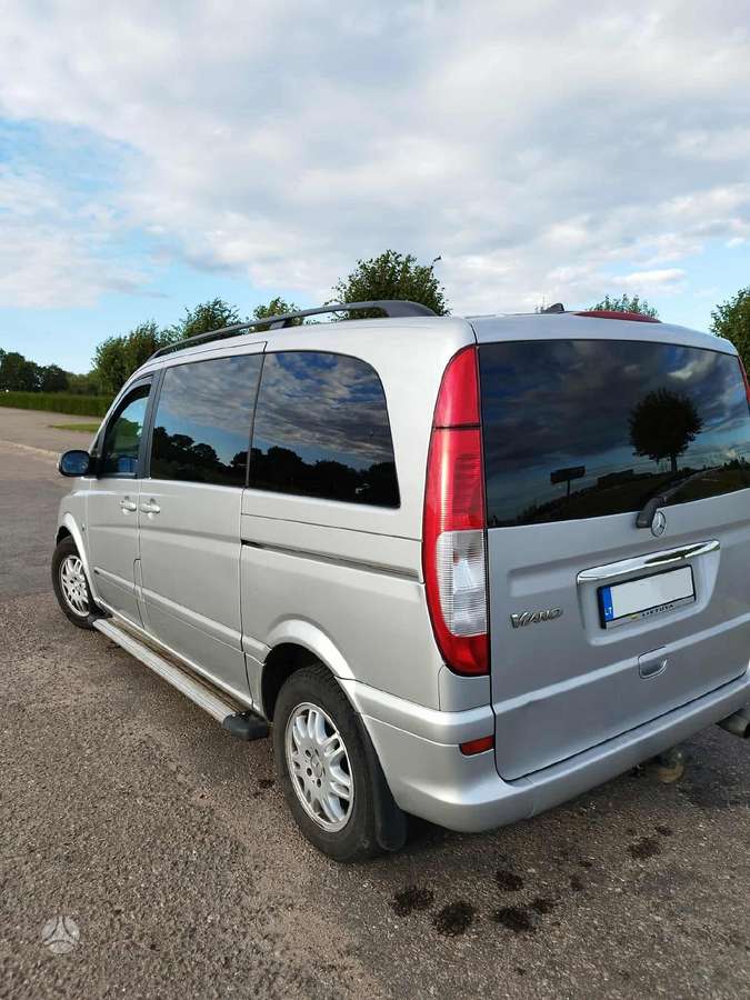 Mercedes-Benz Viano 2004 — interior