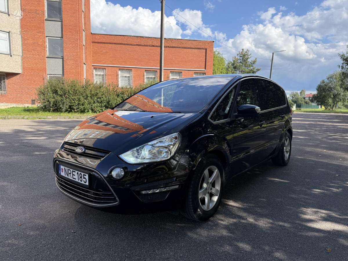 Ford S-MAX 2014 — rear view
