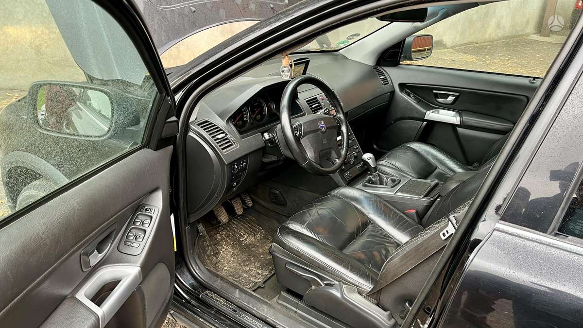 Volvo XC90 2005 — photo 12