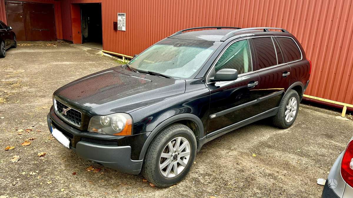 Volvo XC90 2005 — rear view