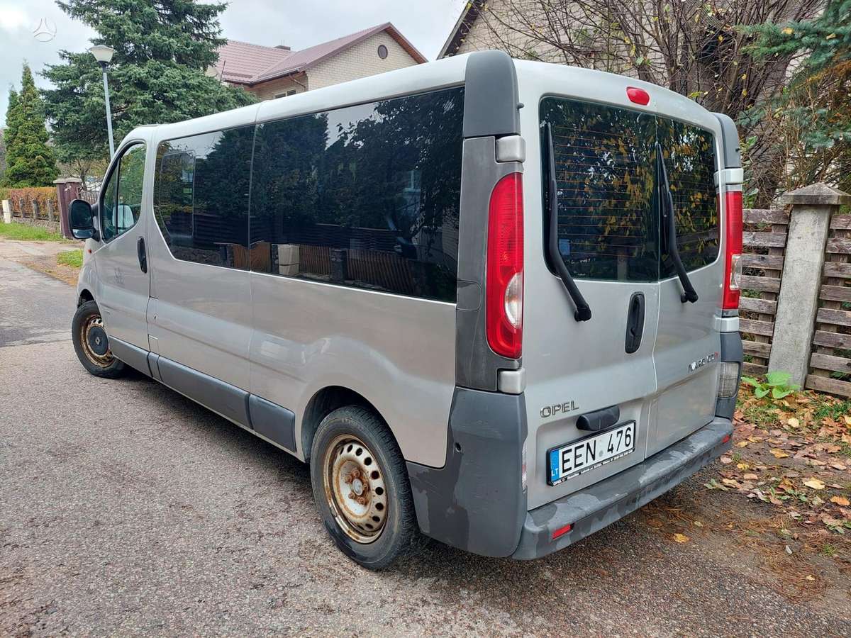 Opel Vivaro 2008 — двигун 1995 cm³, 114 HP (84kW)