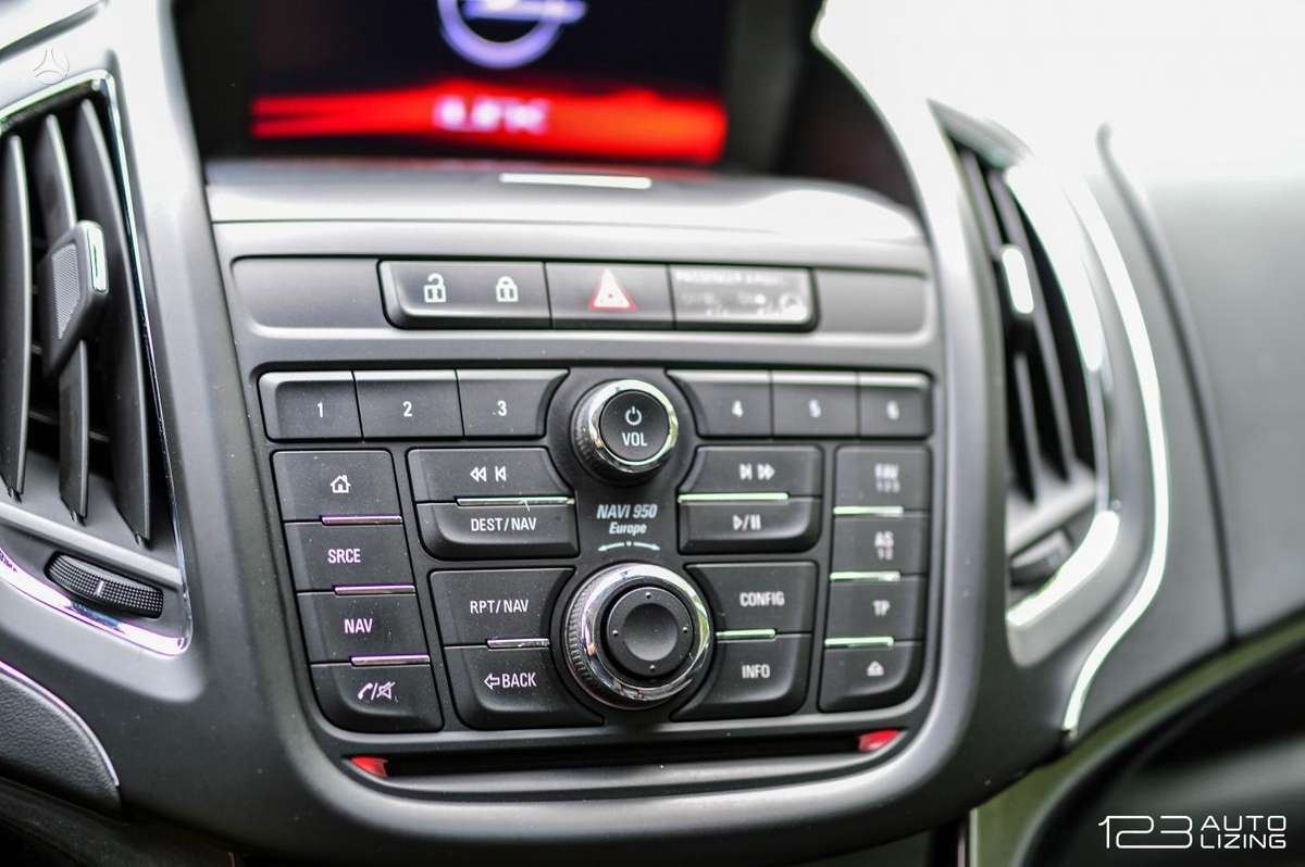 Opel Zafira 2015 — фото 17