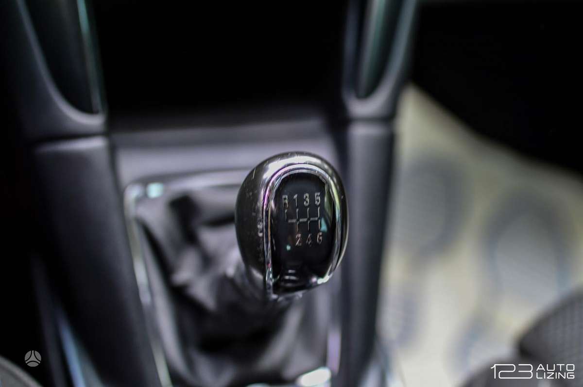 Opel Zafira 2015 — фото 18