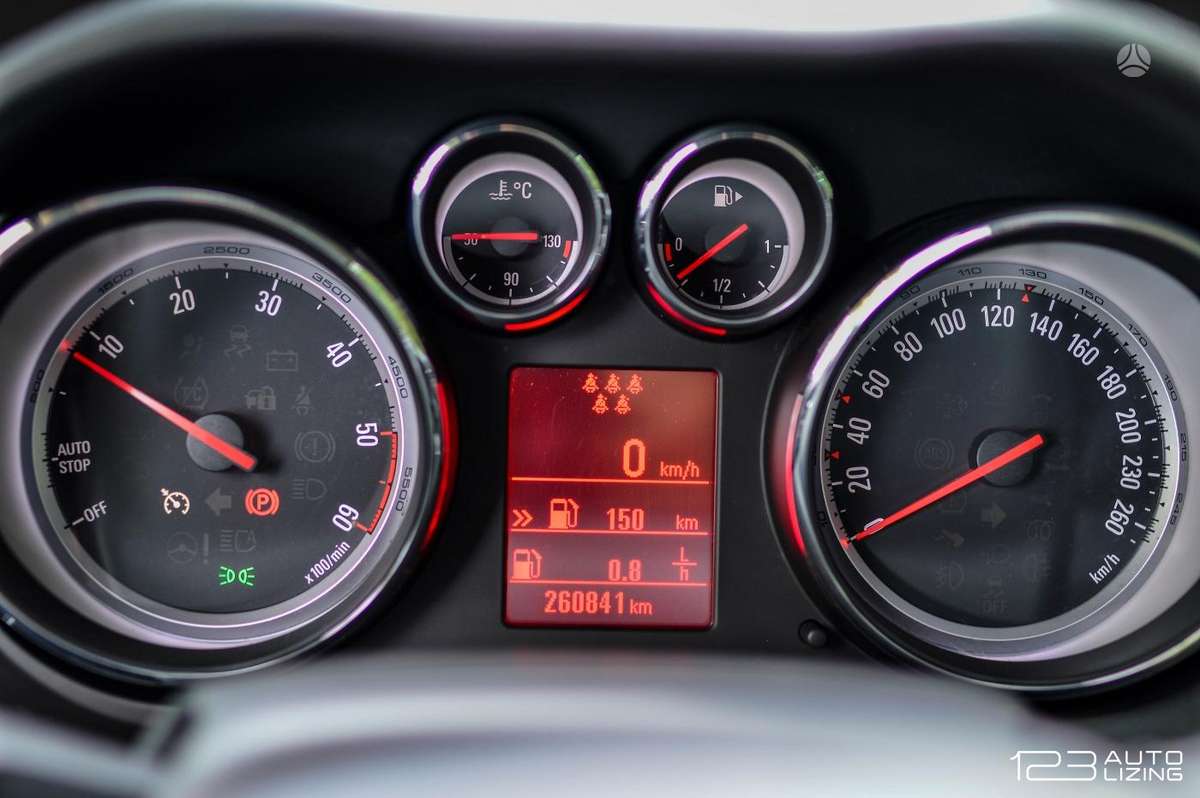 Opel Zafira 2015 — фото 19