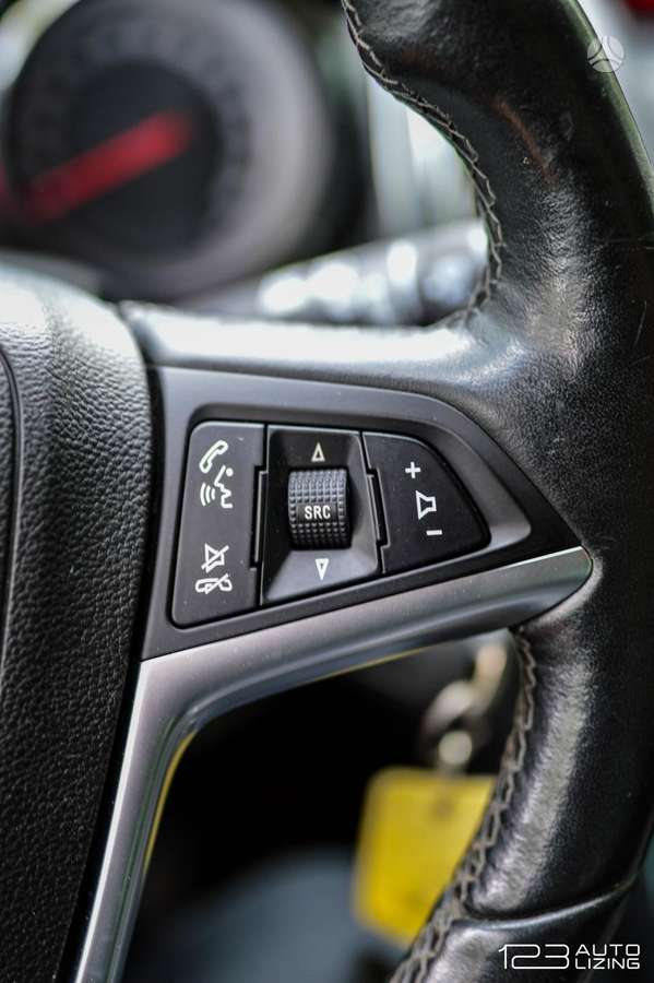 Opel Zafira 2015 — фото 21
