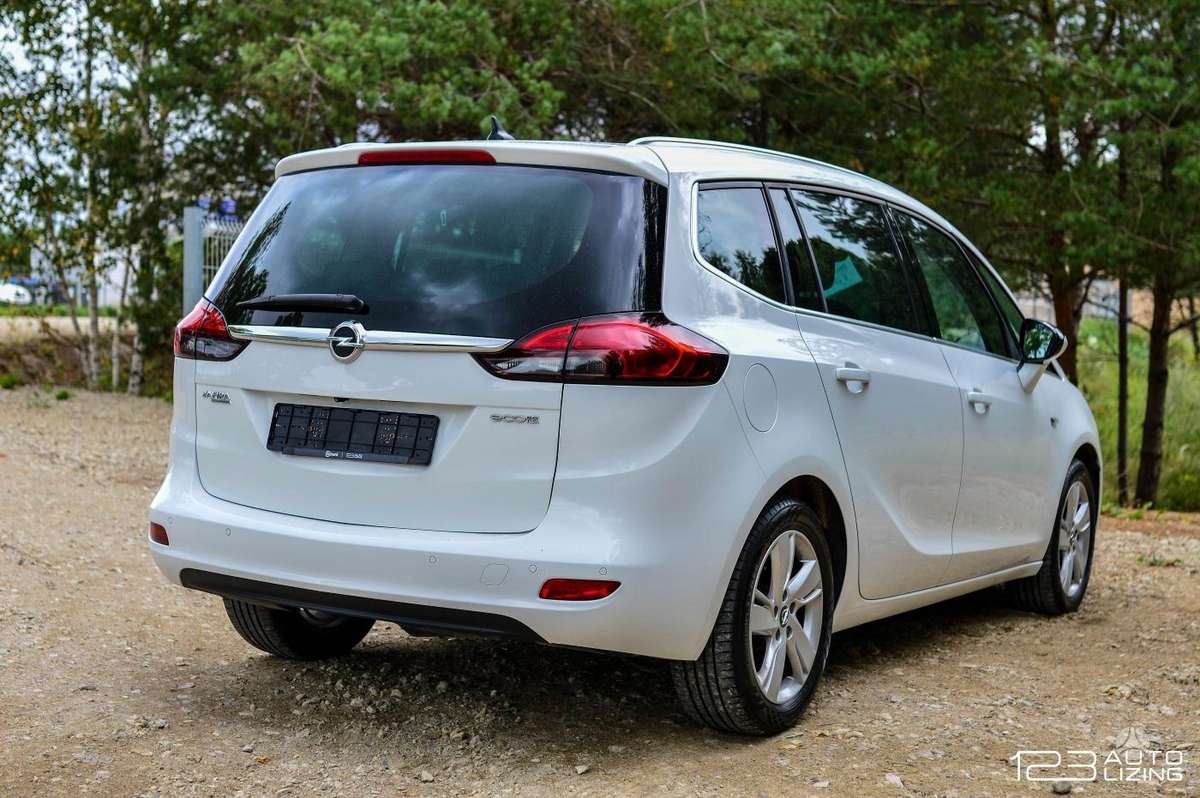 Opel Zafira 2015 — фото 5