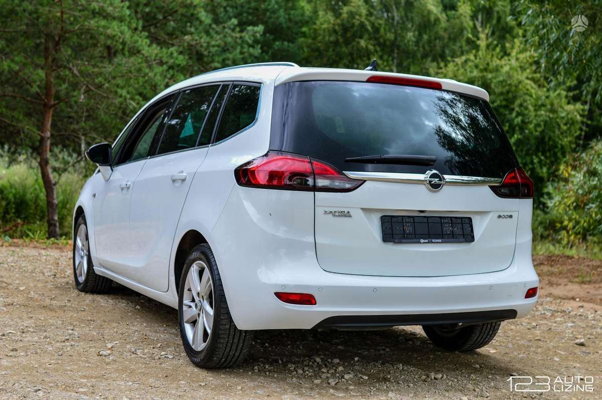 Opel Zafira 2015 — фото 7