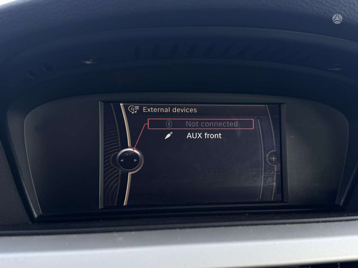 BMW 320 2011 — photo 23