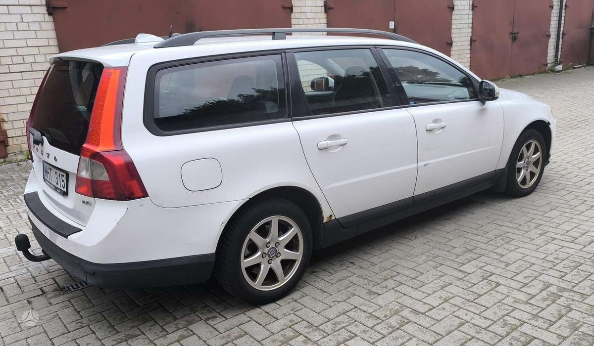 Volvo V70 2007 — двигун 2400 cm³, 163 HP (120kW)