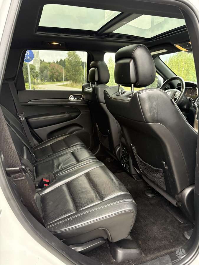 Jeep Grand 2015 — photo 10