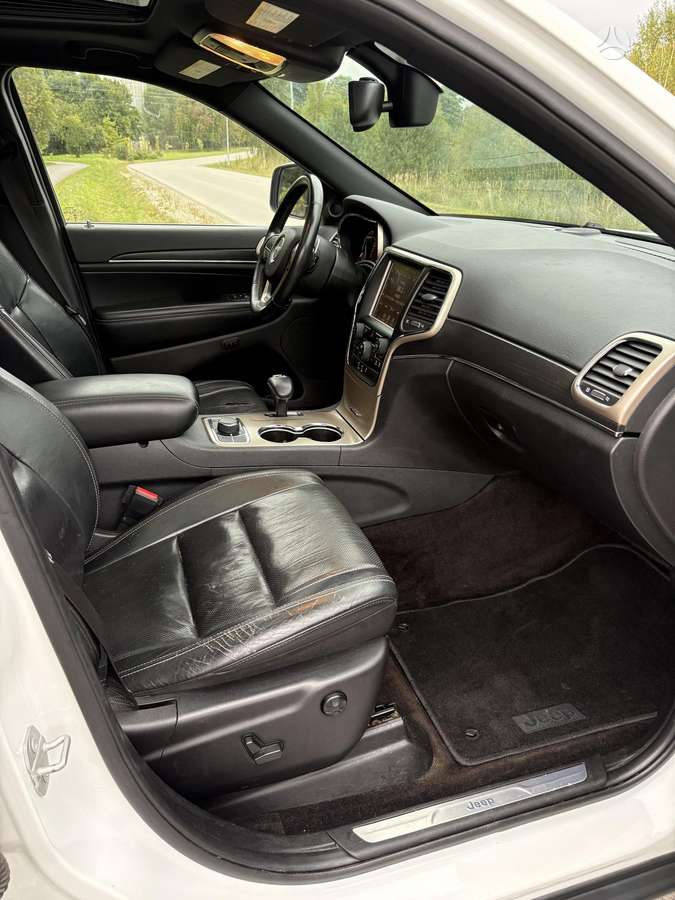 Jeep Grand 2015 — photo 9