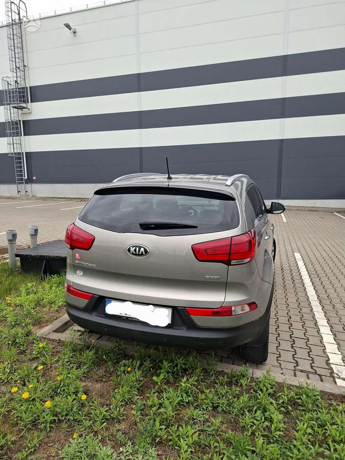 Kia Sportage 2015 — interior
