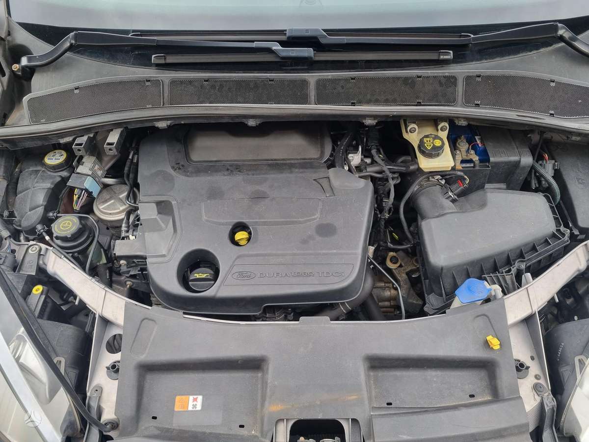 Ford S-MAX 2010 — photo 30