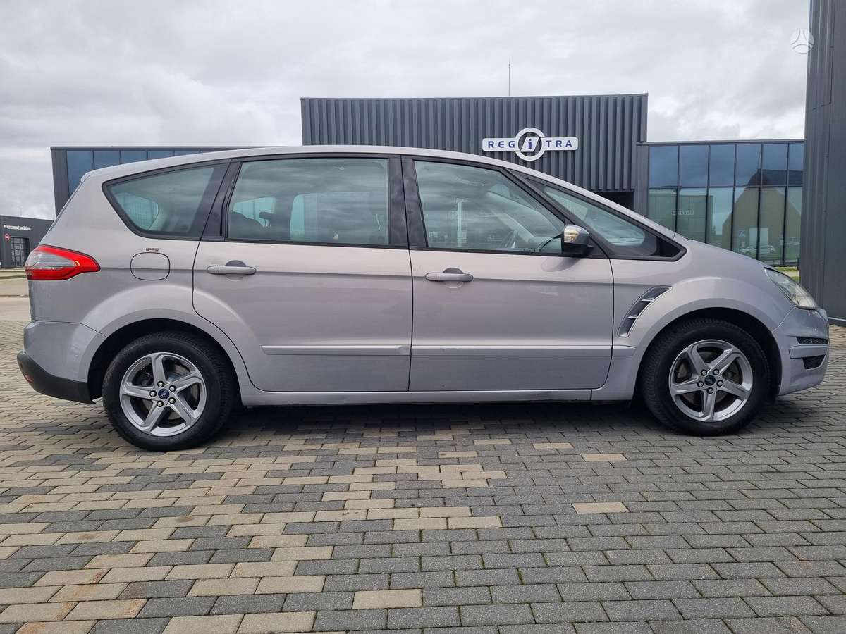 Ford S-MAX 2010 — photo 6