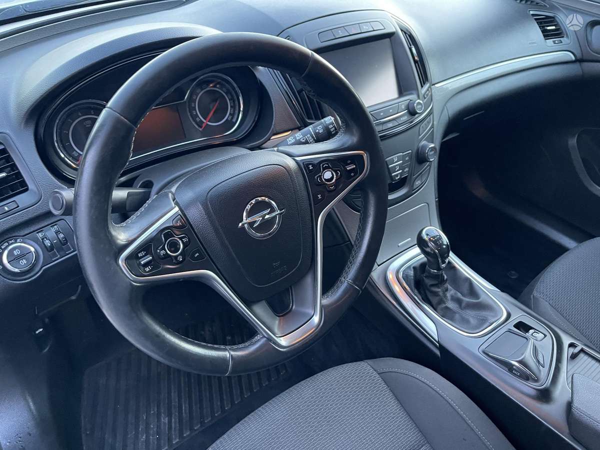 Opel Insignia 2015 — photo 20