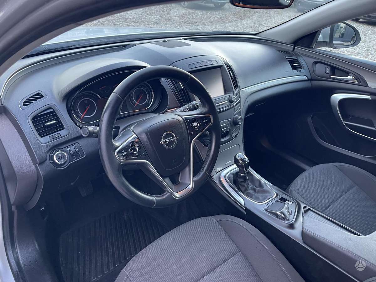 Opel Insignia 2015 — photo 9