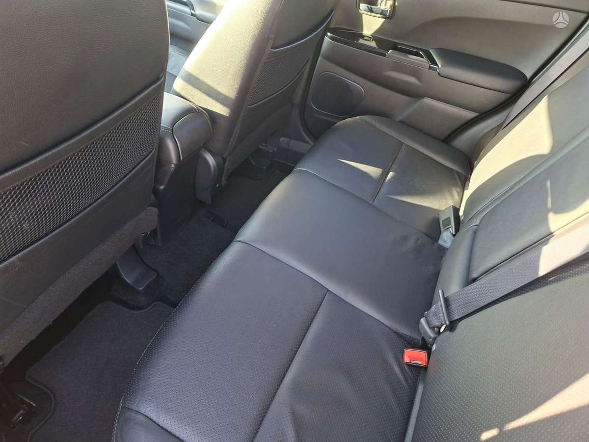 Citroen C4 2013 — photo 11