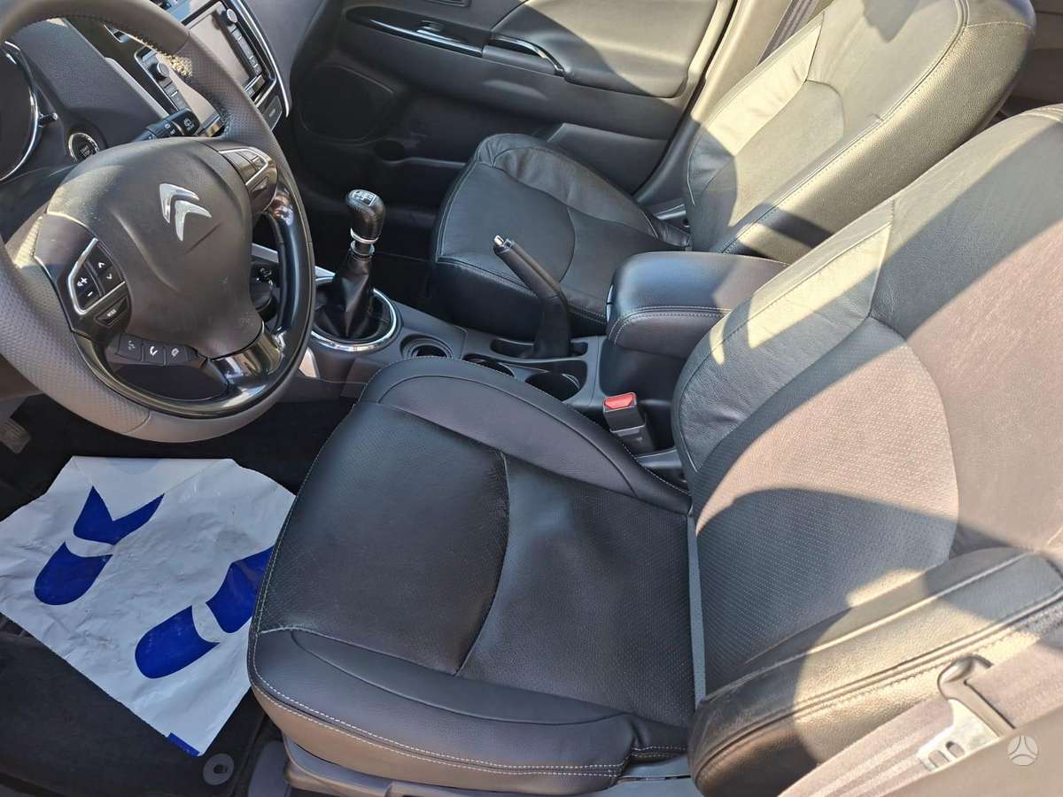 Citroen C4 2013 — photo 12