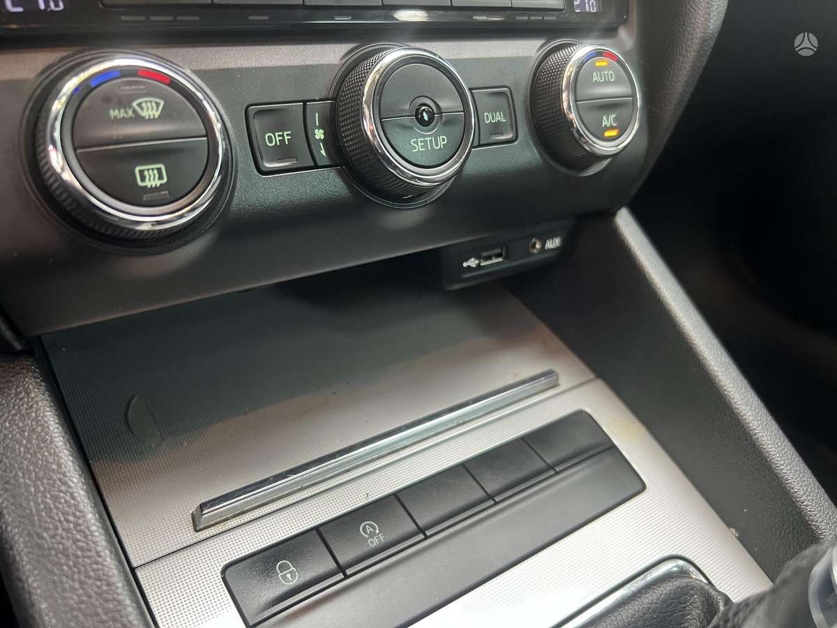 Skoda Octavia 2013 — фото 15