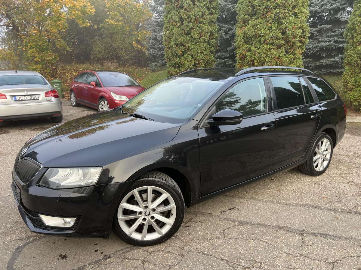 Skoda Octavia 2013 — вигляд ззаду