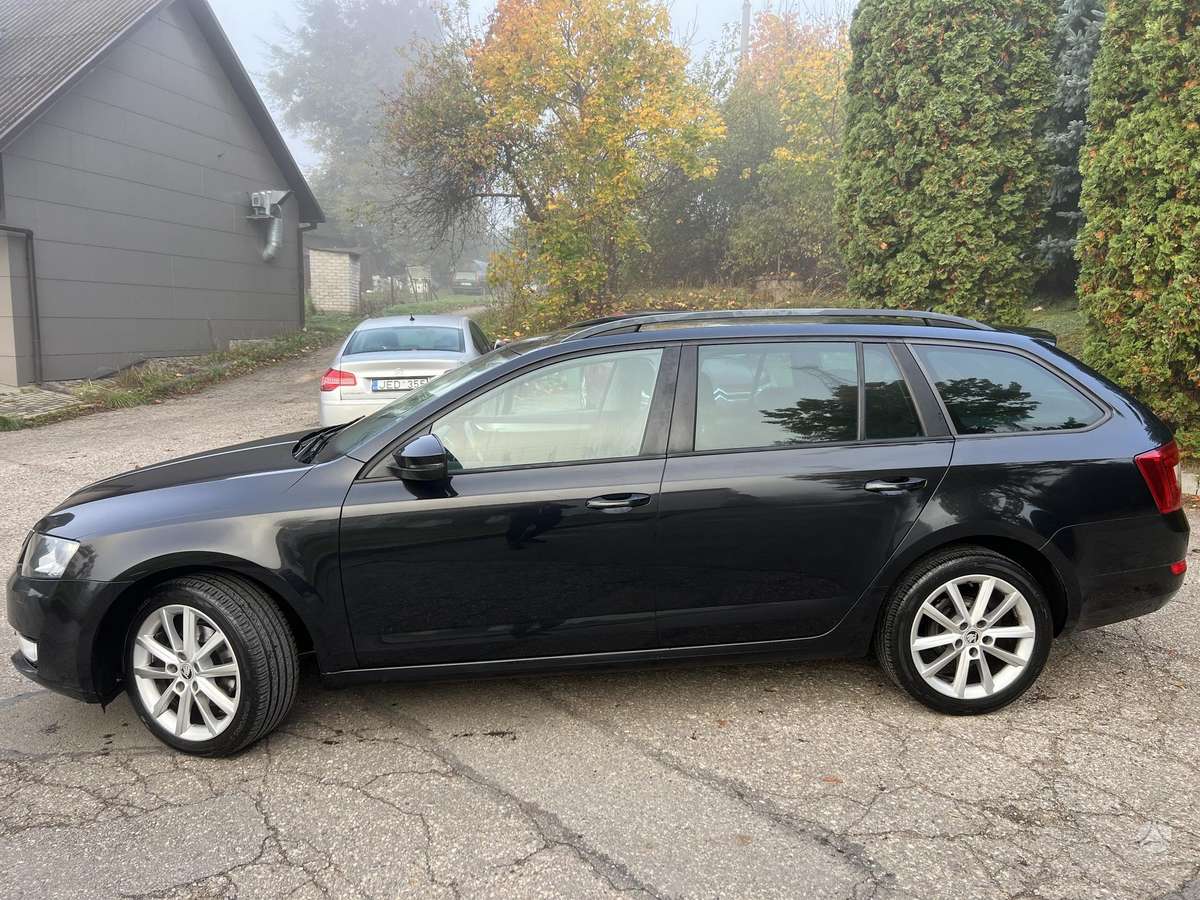 Skoda Octavia 2013 — салон