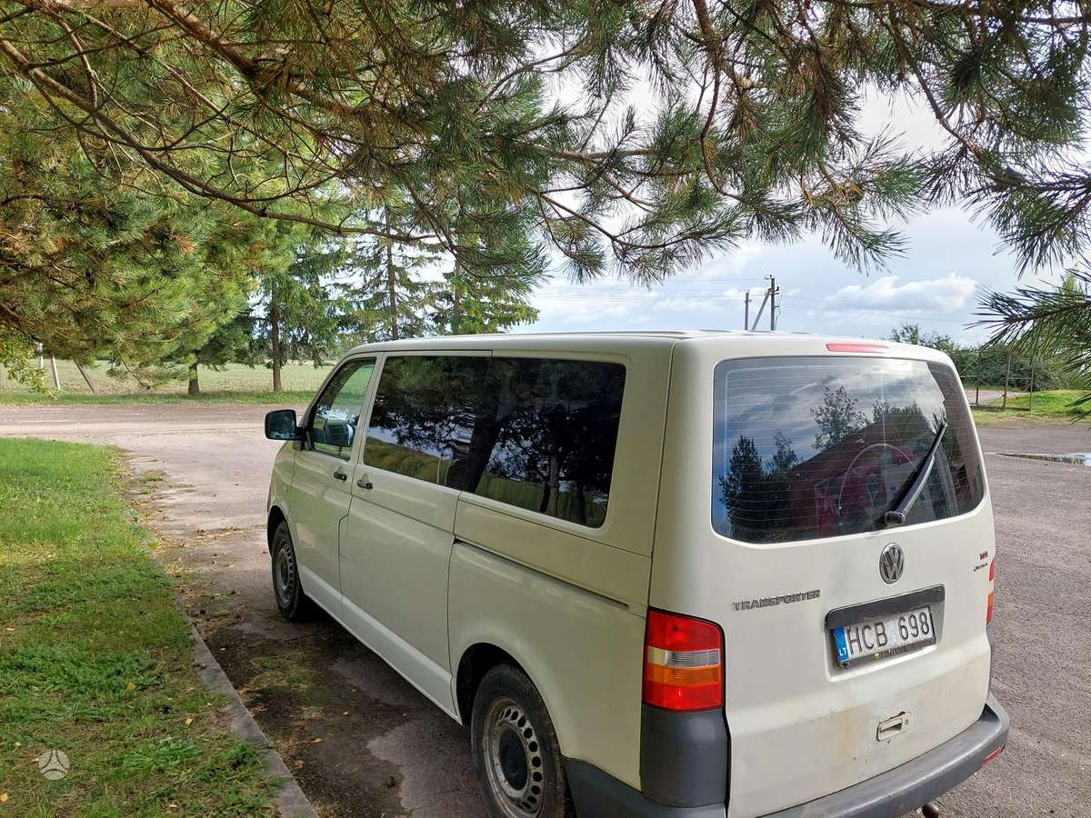 Volkswagen Transporter 2008 — вигляд ззаду