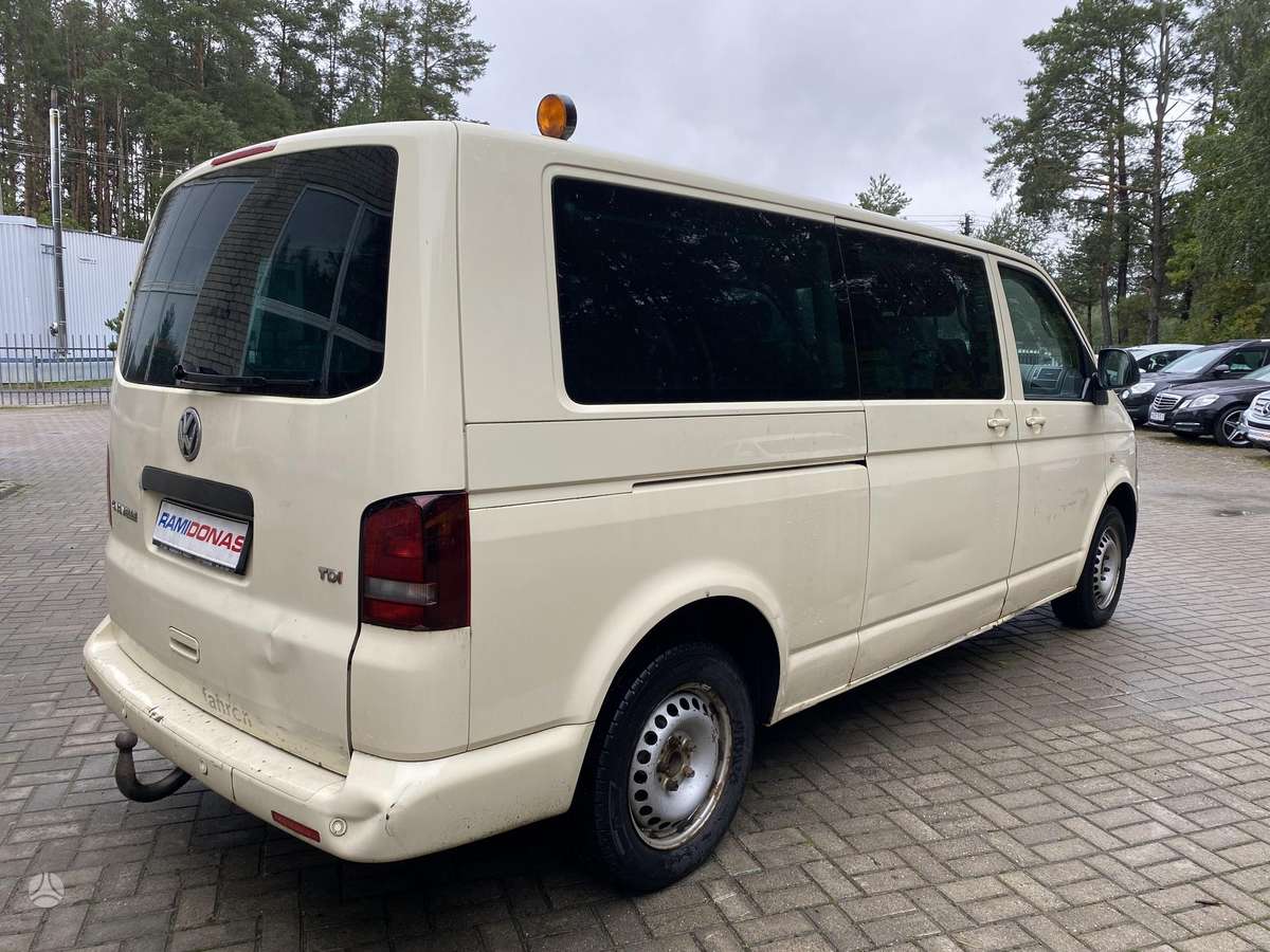 Volkswagen Caravelle 2012 — engine 1968 cm³, 140 HP (103kW)