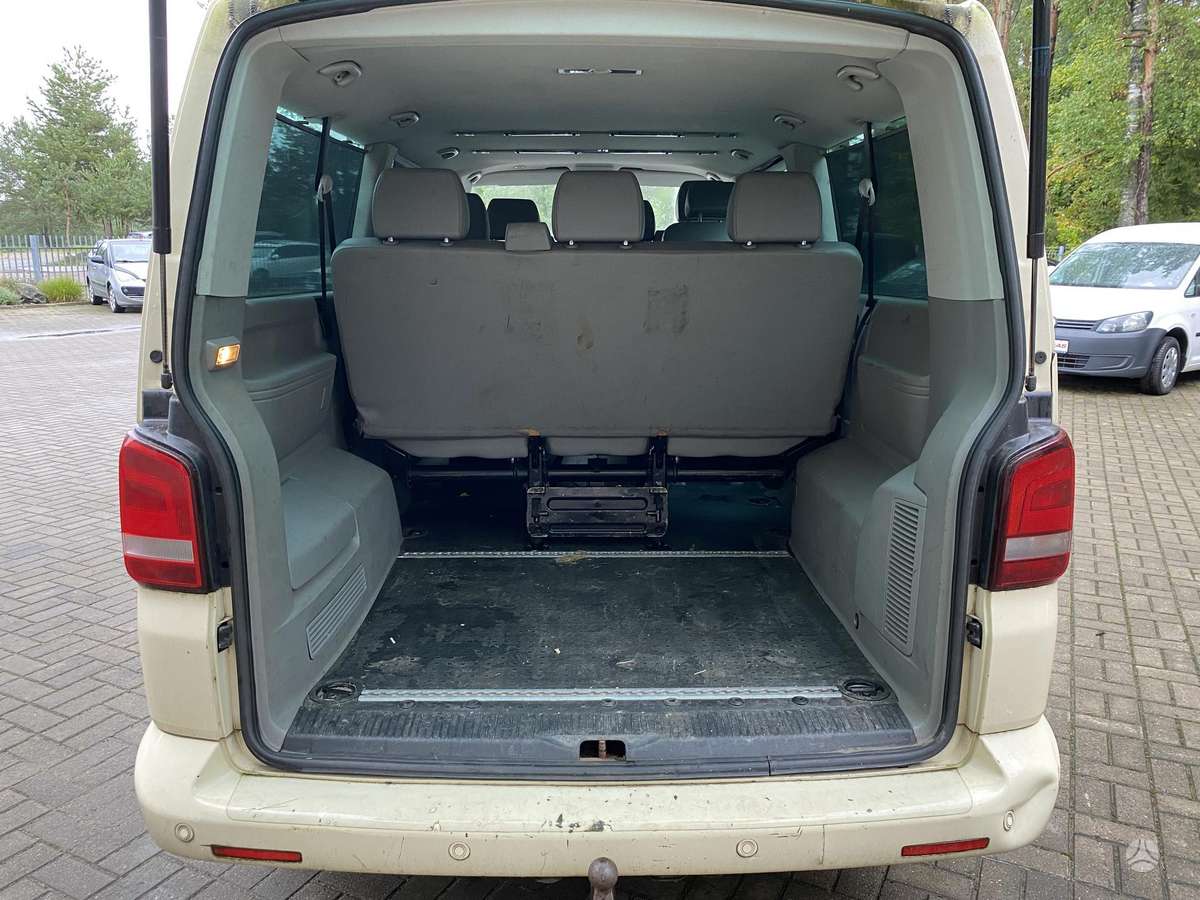 Volkswagen Caravelle 2012 — photo 6