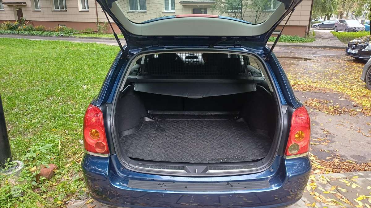 Toyota Avensis 2005 — photo 7