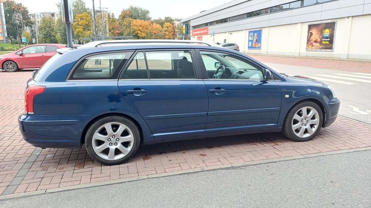 Toyota Avensis 2005 — photo 9
