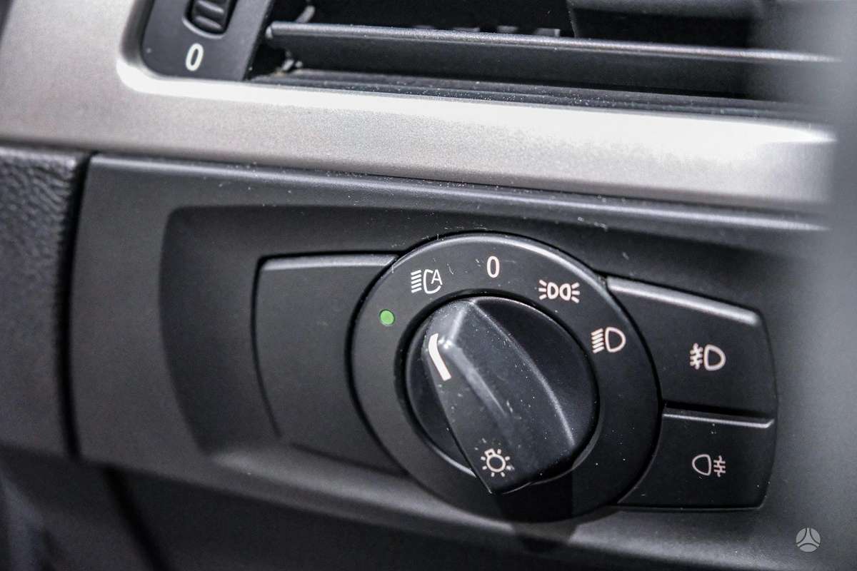 BMW 320 2008 — фото 13