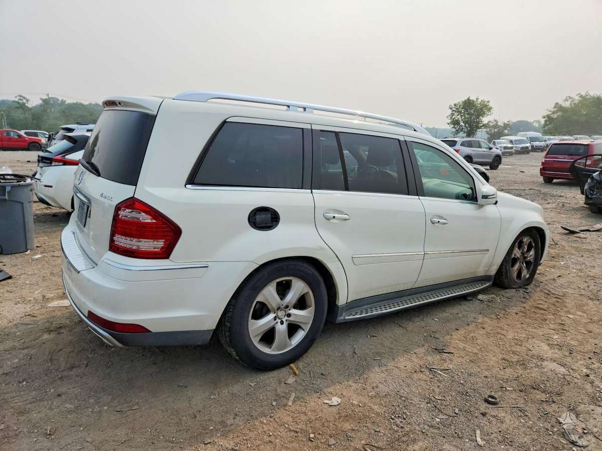 Mercedes-Benz GL450 2011 — photo 5